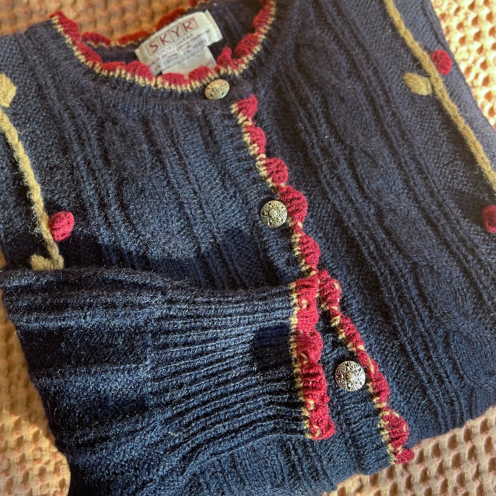 Vintage 100% Shetland wool navy embroidered cardigan sweater - Picture 8 of 8